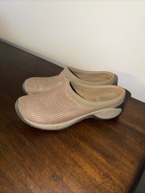 Merrell Encore Breeze 2 OrthoLite Slip On Mule Clog Deep Tan Mesh Women Size 7